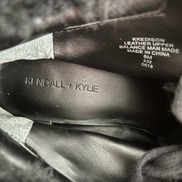 Kendall + Kylie black fur boot, size 8 - Picture 2 of 4